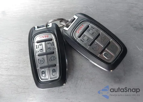 2017 Chrysler Pacifica Touring-L z USA, uszkodzony, nr VIN 2C4RC1BG9HR729100